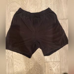 Lulu Lemon Liner Less Pacer Shorts